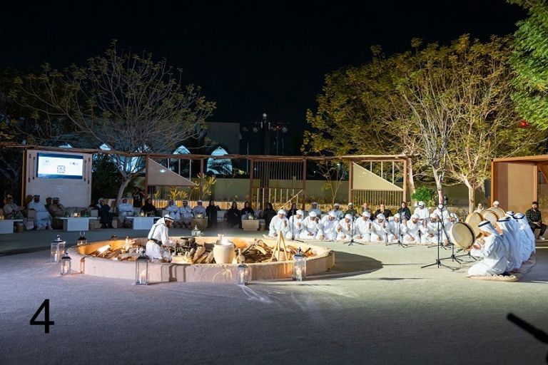 جانب من أمسية المالد التي استضافها مجلس الأرشيف والمكتبة الوطنية الأرشيف والمكتبة الوطنية يحتفي بـ«المالد» في مجلسه الرمضاني