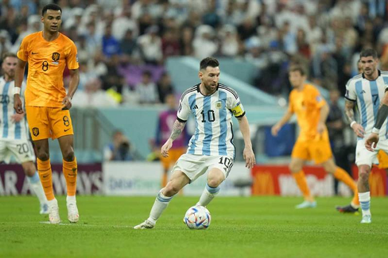 الأرجنتين وهولندا في 2022 تتويج ليونيل ميسي مع الأرجنتين بمونديال 2022