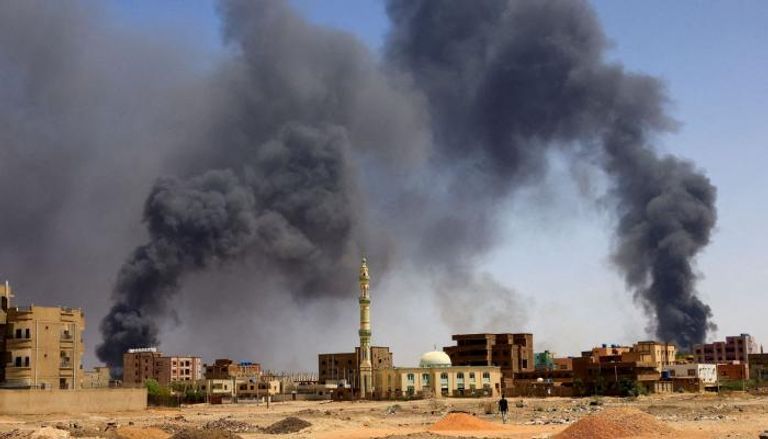 نيران المعارك تتصاعد في سماء العاصمة الخرطوم