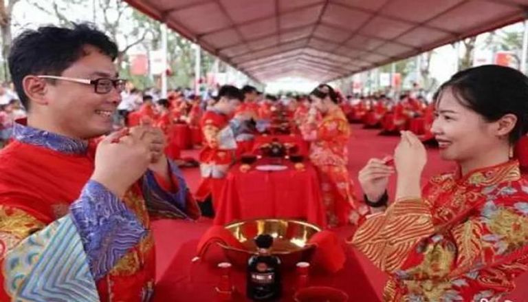 الصين تحث على ترشيد نفقات حفلات الزفاف مع انخفاض معدل المواليد