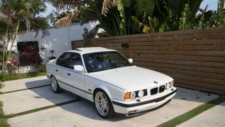 طراز BMW M5 طراز BMW 318ti