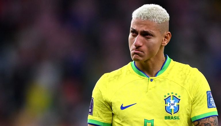 البرازيلي ريتشارلسون ريتشارليسون مع فينيسيوس جونيور ونيمار