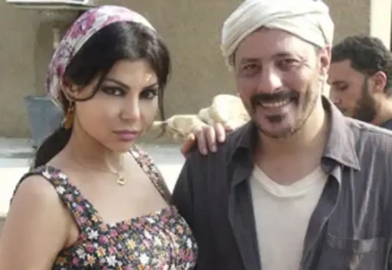 النجمة اللبنانية هيفاء وهبي والفنان المصري عمرو عبدالجليل لقطة من فيلم فاصل من اللحظات اللذيذة