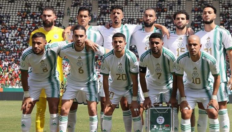 أنيس حاج موسى لاعب منتخب الجزائر