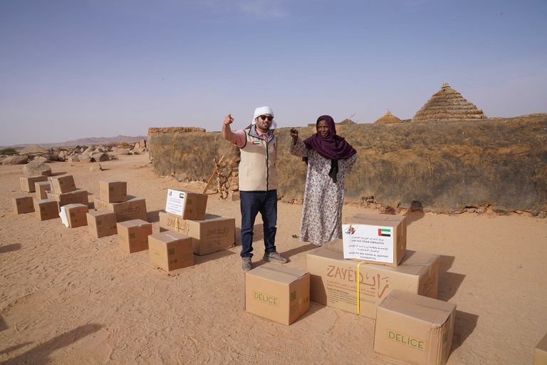 من توزيع المير الرمضاني على أهالي تشاد