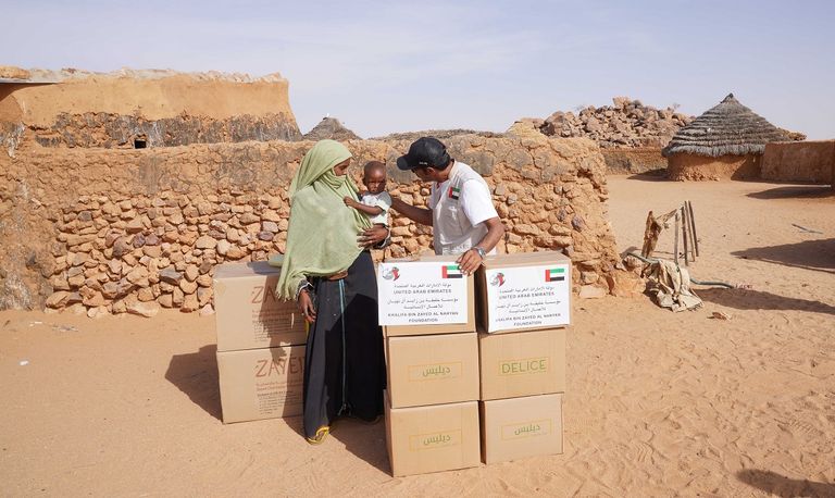 من توزيع المير الرمضاني على أهالي تشاد