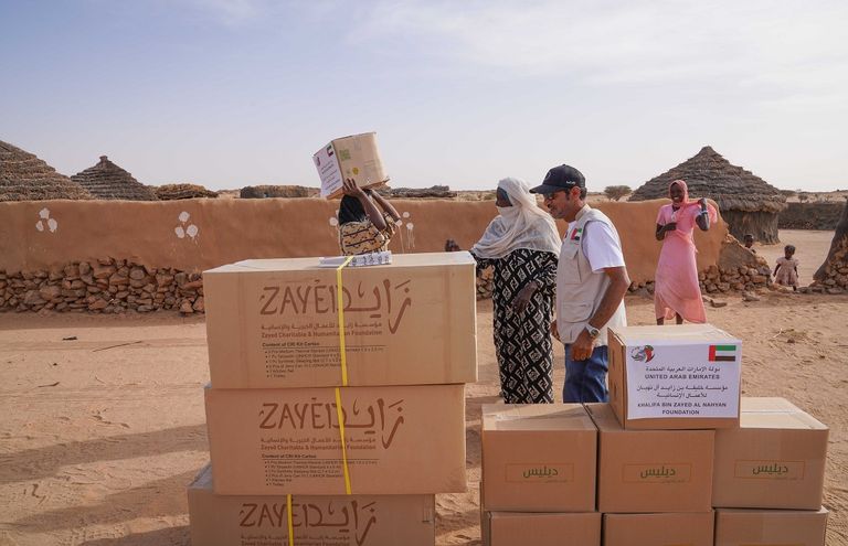 من توزيع المير الرمضاني على أهالي تشاد