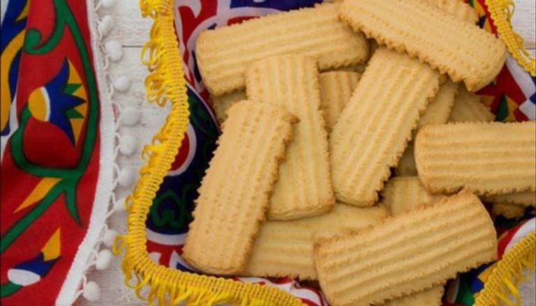طريقة عمل بسكويت العيد الهش طريقة عمل بسكويت العيد الهش