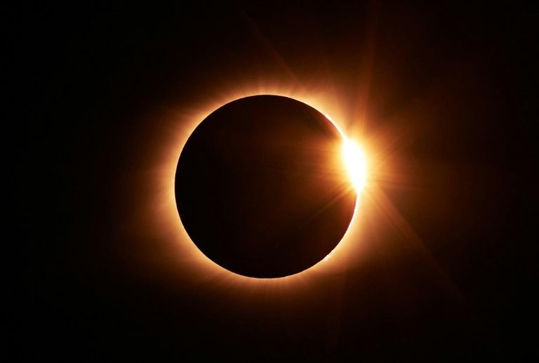 الكسوف الكلي للشمس- أرشيفية