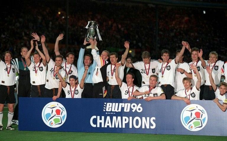 منتخب ألمانيا بطل يورو 1996 منتخب ألمانيا بطل كأس العالم 2014