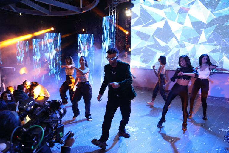 علي ربيع في فيلم «ع الماشي»