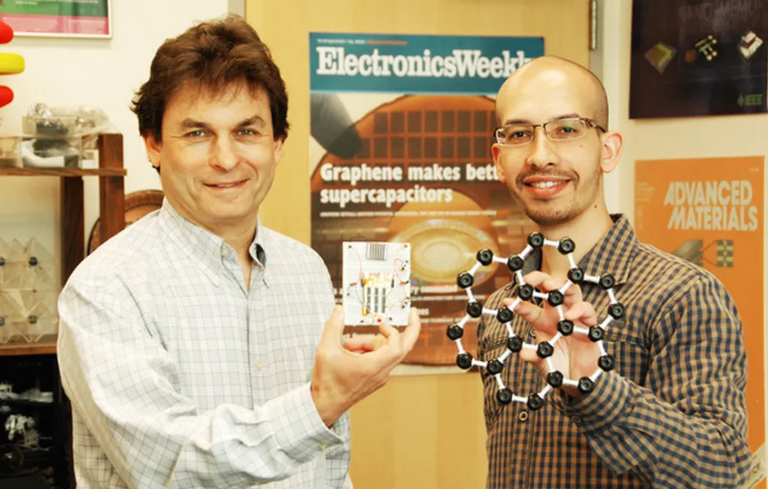 د. ماهر القاضي مبتكر البطارية الخارقة