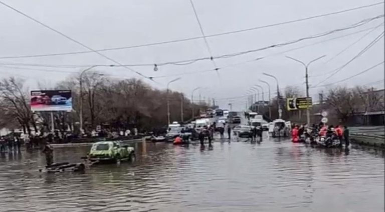 المياه تغمر المنازل في روسيا