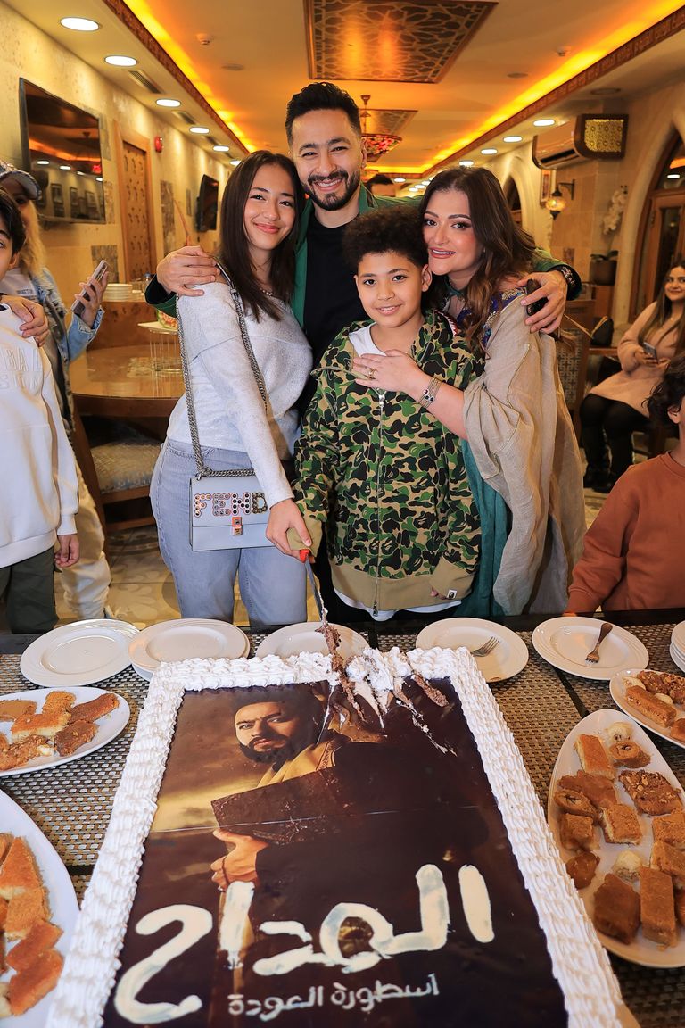 حمادة هلال يحتفل بنجاح المداح 4