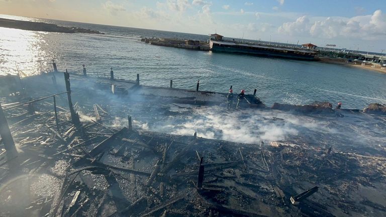 نادي الصيادلة بعد التهام النيران كل محتوياته