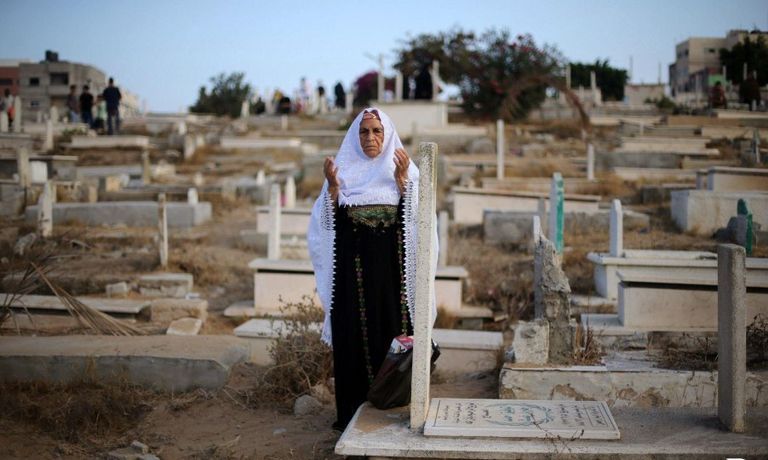 مجموعة من القبور - أرشيفية