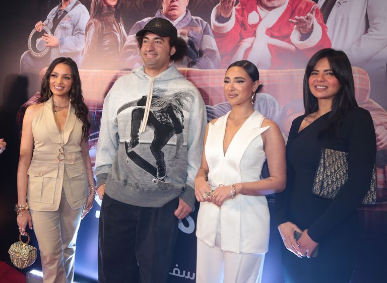 أبطال فيلم "ع الماشي"