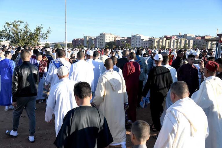 صلاة عيد الفطر بمدينة سلا في ضواحي الرباط