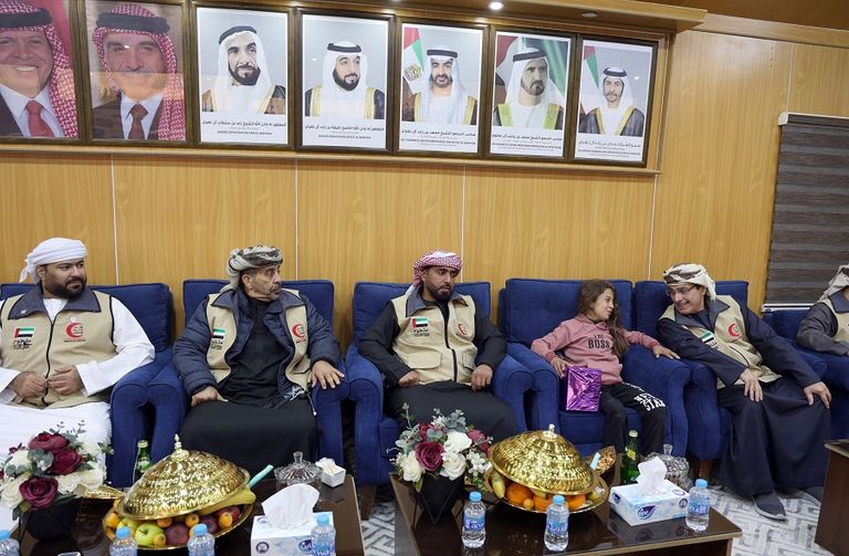 فريق الإغاثة الإماراتي في مخيم مريجيب الفهود