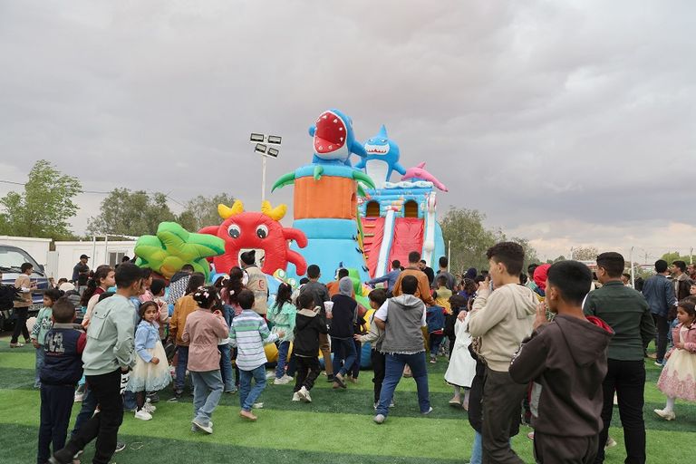 فريق الإغاثة الإماراتي في مخيم مريجيب الفهود