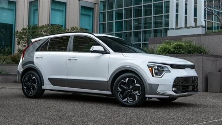 السيارات الأكثر كفاءة في استهلاك الوقود لعام 2024