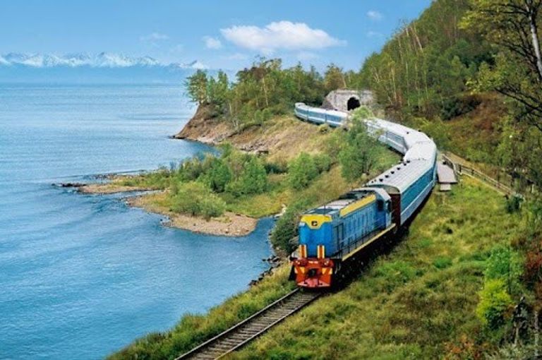 أجمل المناظر الطبيعية التي يمكن رؤيتها من رحلة قطار