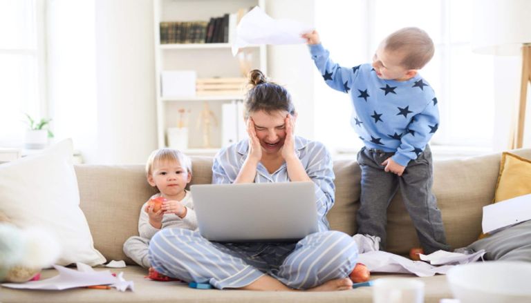 نصائح للتعامل مع الشعور بالذنب عند الأم العاملة نصائح للتعامل مع الشعور بالذنب عند الأم العاملة