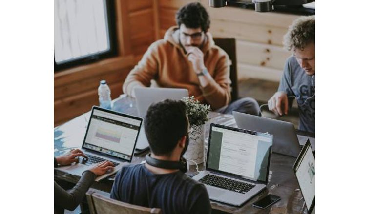 التأقلم في بيئة العمل الجديدة التأقلم في بيئة العمل الجديدة