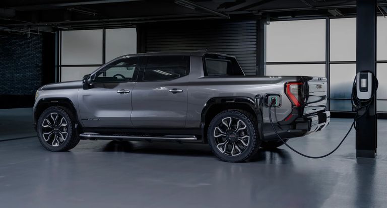 شاحنة GMC الجديدة  Sierra EV Denali Edition 1