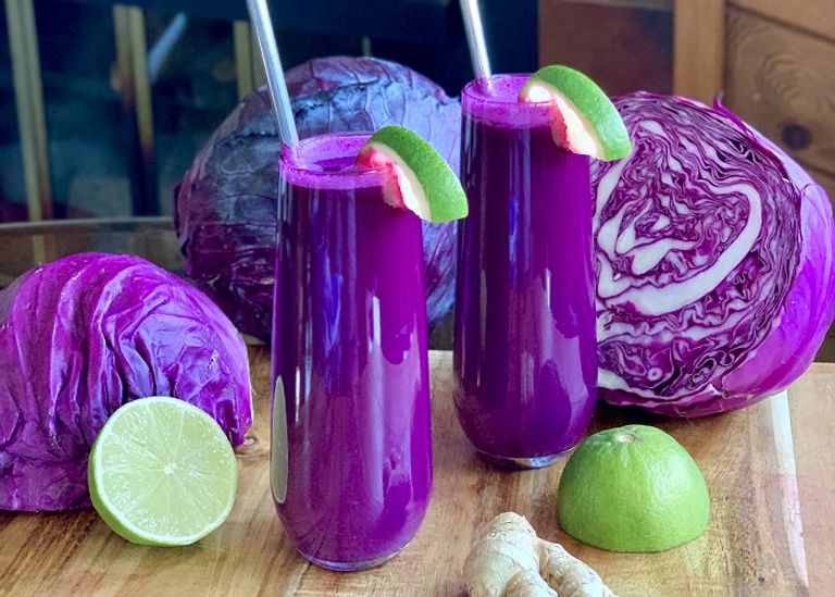 عصير "الكرنب الأحمر" يدعم صحة الأمعاء