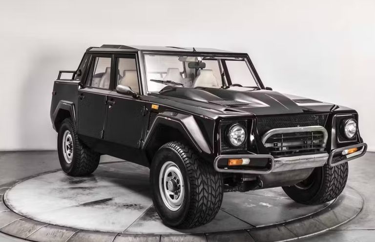 طراز Lamborghini LM002 طراز Ferrari Purosangue