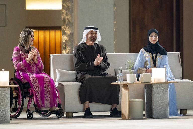 الشيخ محمد بن زايد آل نهيان في حفل توزيع جوائز أبوظبي