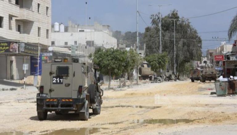 قوات إسرائيلية تحاصر مخيم نور شمس - وفا