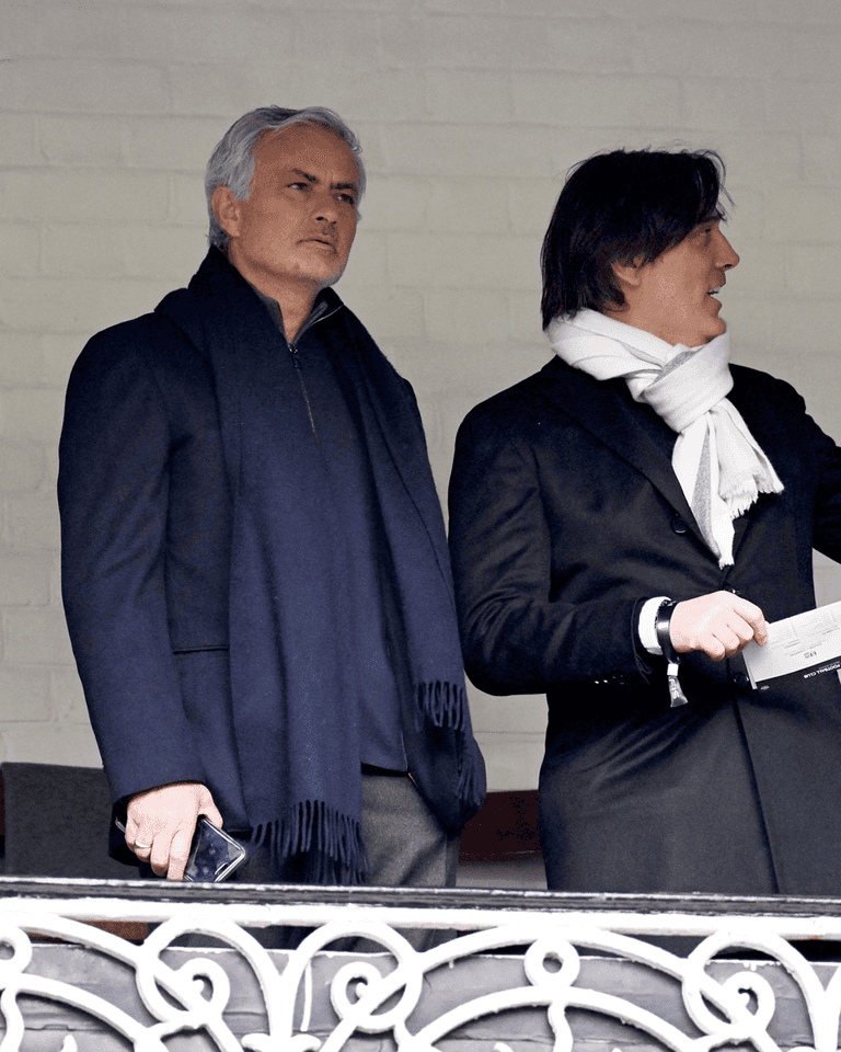 مورينيو في مباراة فولهام ضد ليفربول 