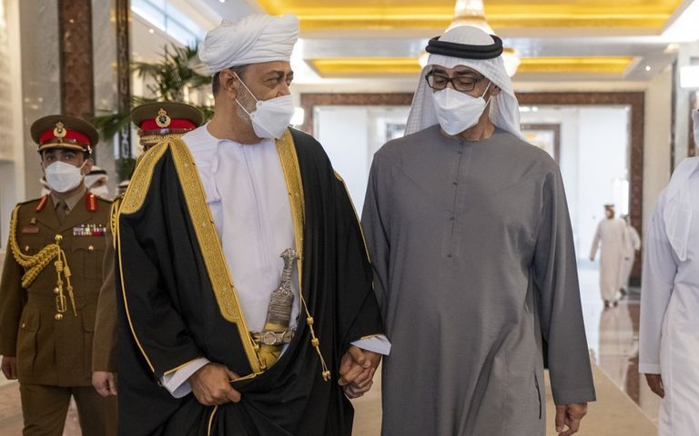 رئيس الإمارات وسلطان عمان