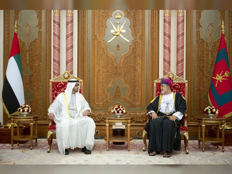 رئيس الإمارات وسلطان عمان