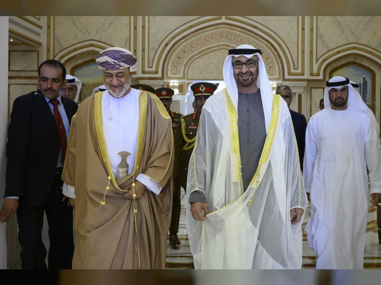 رئيس الإمارات وسلطان عمان