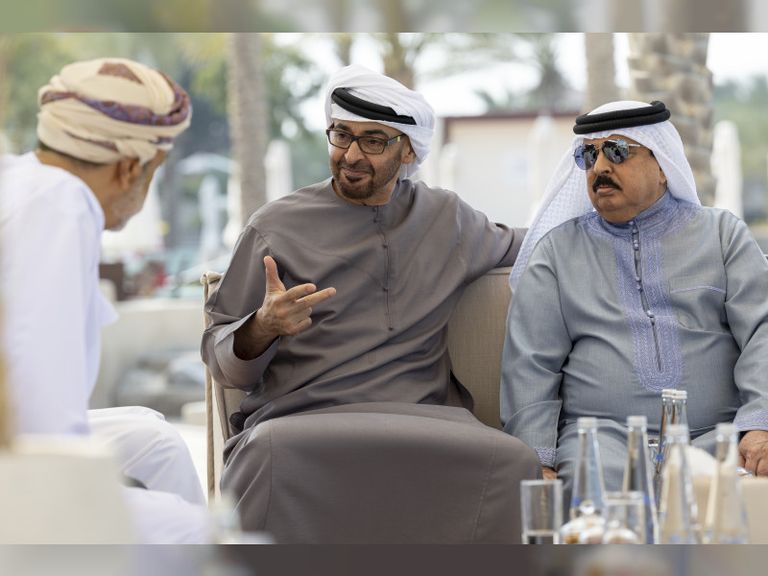 رئيس الإمارات وسلطان عمان