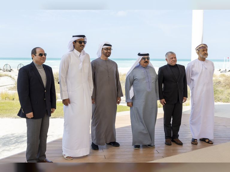 رئيس الإمارات وسلطان عمان