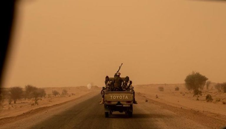 قافلة عسكرية نيجيرية في الصحراء الكبرى - أرشيفية