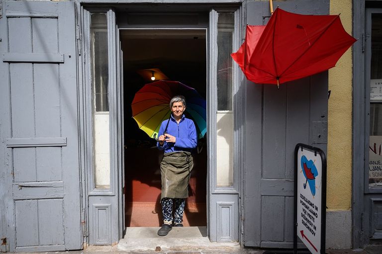 ماريا لاه داخل ورشتها