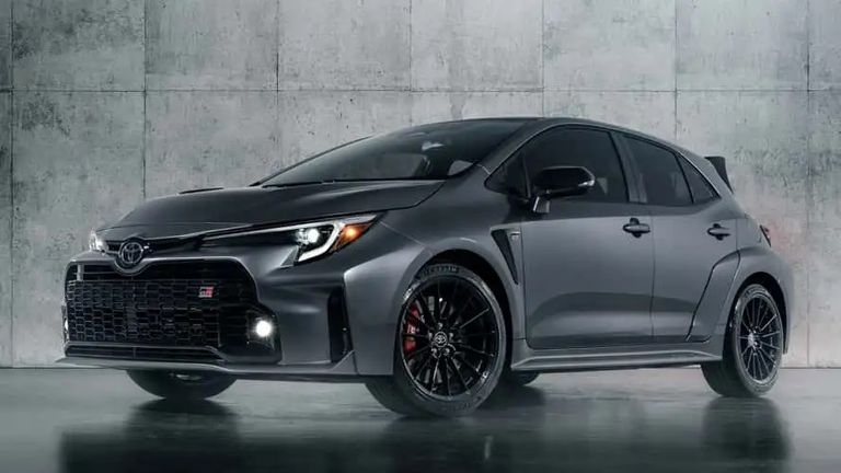 طراز Toyota GR Corolla طراز Honda Civic Type R