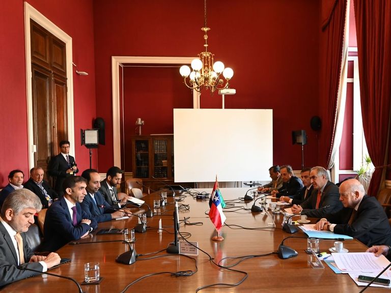 الإمارات وتشيلي تنجزان بنجاح مفاوضات اتفاقية الشراكة الاقتصادية الشاملة جانب من مفاوضات الاتفاقية