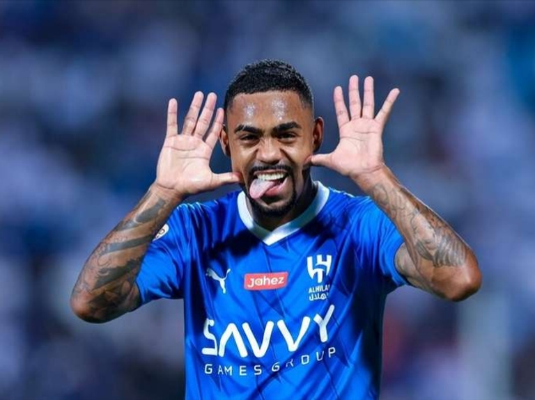 البرازيلي مالكوم ألكسندر ميتروفيتش لاعب الهلال السعودي