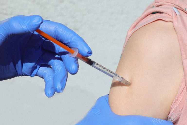 اللقاح ثنائي التكافؤ أظهر نتائج إيجابية في تجربة سريرية