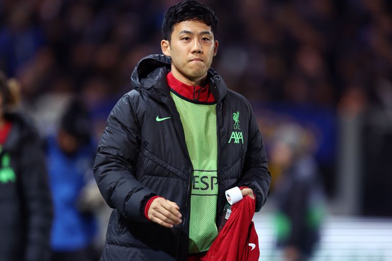 واتارو إندو محمد صلاح نجم ليفربول الإنجليزي