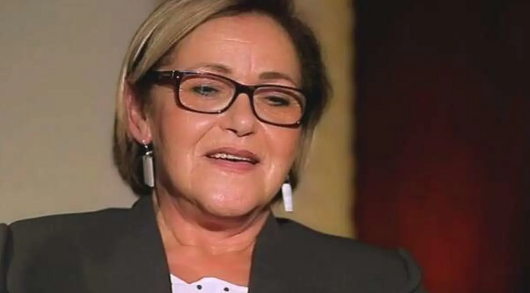 الفنانة بهية راشدي