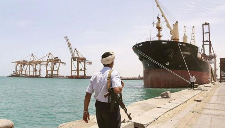 مليشيا الحوثي بميناء الحديدية