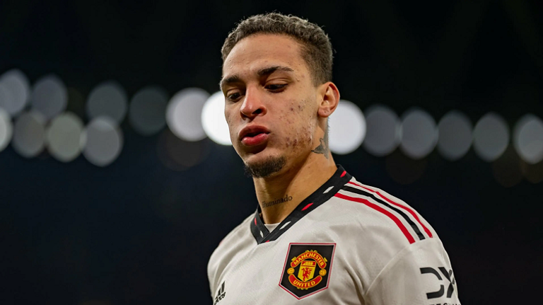 البرازيلي أنتوني إيريك تين هاغ ونجوم مانشستر يونايتد