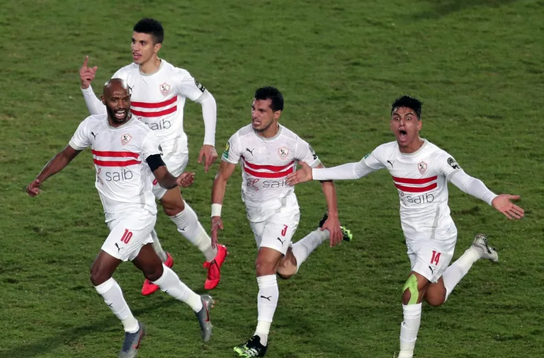 لاعبو الزمالك برشلونة الإسباني